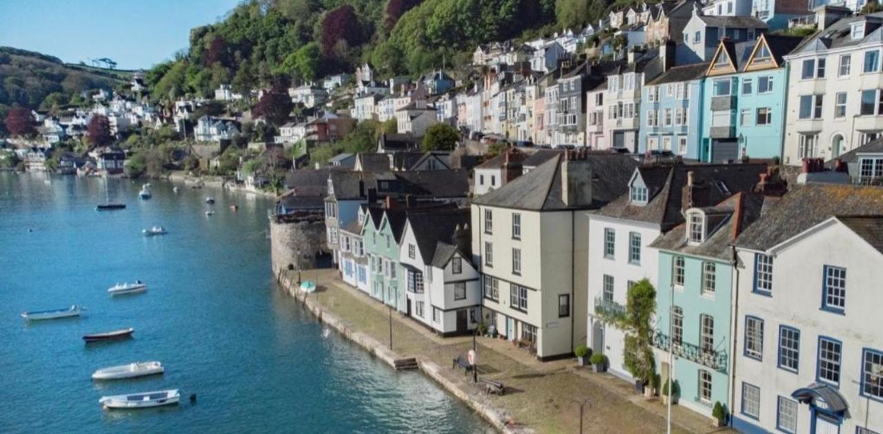 Nancie'S Place - Dartmouth Town Center With Private Parking - A Traditional Georgian Private Duplex Apartment - Beautifully Refurbished - Two Bedrooms, Bathroom, Kitchen And Lounge Diner מראה חיצוני תמונה