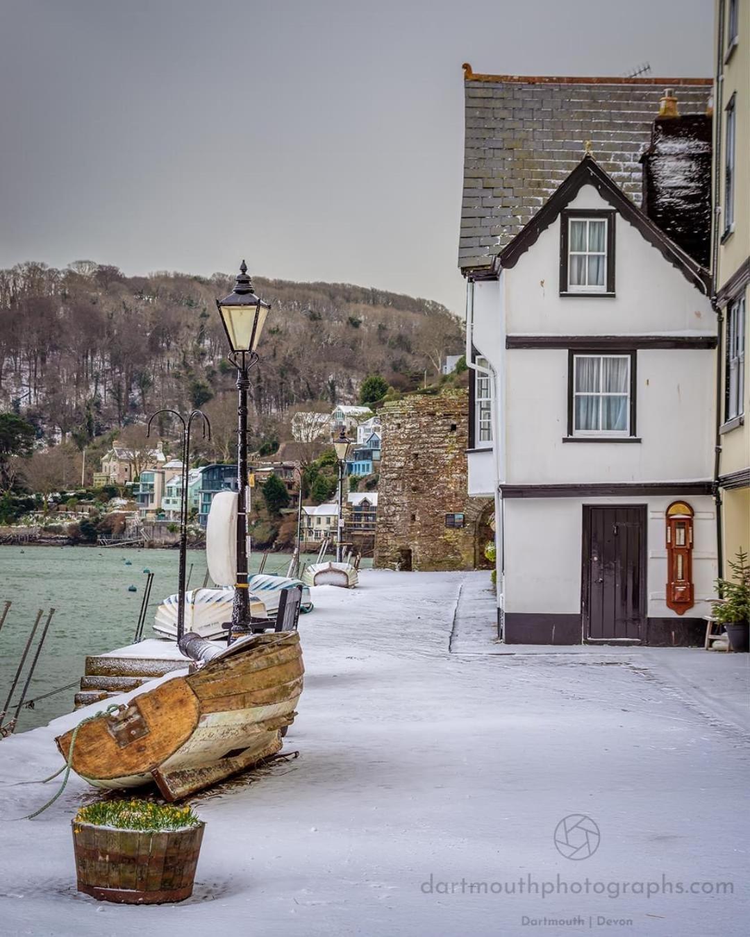 Nancie'S Place - Dartmouth Town Center With Private Parking - A Traditional Georgian Private Duplex Apartment - Beautifully Refurbished - Two Bedrooms, Bathroom, Kitchen And Lounge Diner מראה חיצוני תמונה